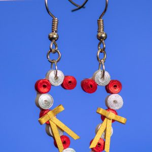 These earrings made with 1/8″ white paper with silver gilding on one edge and red paper with red gilding on one edge that gives these earrings a shimmer. They have a tiny bow made of gold paper.